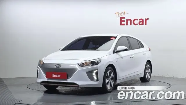 HYUNDAI IONIQ ELECTRIC 2019 — 74 551 км, белый, Корея — под ключ — фото 1