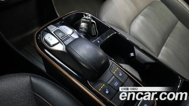 HYUNDAI IONIQ ELECTRIC 2019 — 74 551 км, белый, Корея — под ключ — фото 9