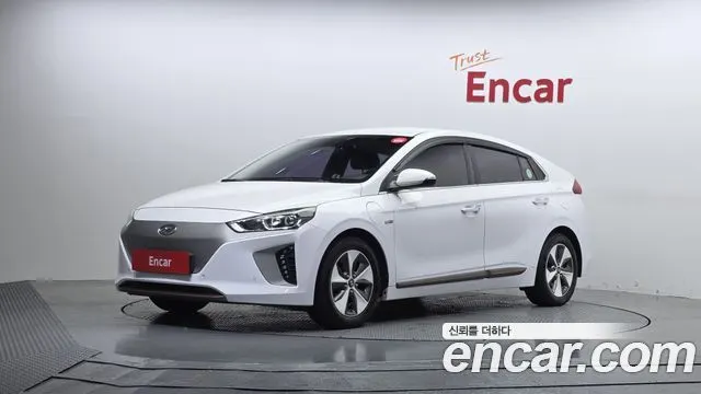HYUNDAI IONIQ ELECTRIC 2017 — 104 198 км, белый, Корея — под ключ — фото 1