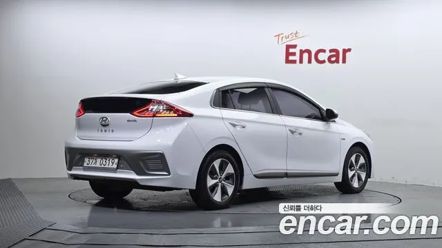 HYUNDAI IONIQ ELECTRIC 2017 — 104 198 км, белый, Корея — под ключ — фото 2