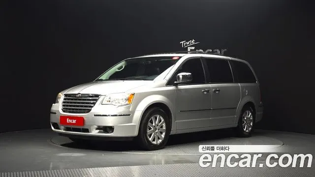CHRYSLER GRAND VOYAGER 2010 — 84 269 км, серебристый, Корея — под ключ — фото 1
