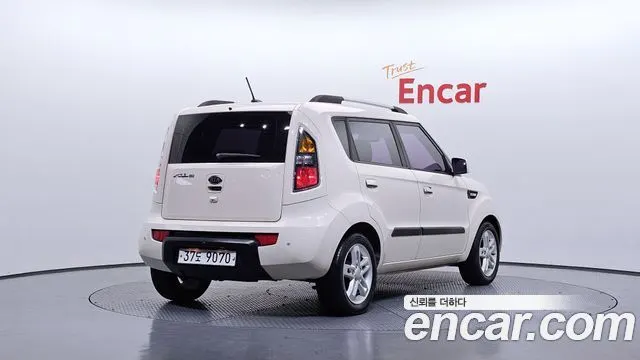 KIA SOUL 2010 — 77 980 км, белый-перламутр, Корея — под ключ — фото 2