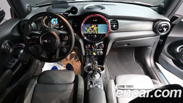MINI COOPER ELECTRIC 2022 — 46 311 км, чёрный, Корея — под ключ — фото 7