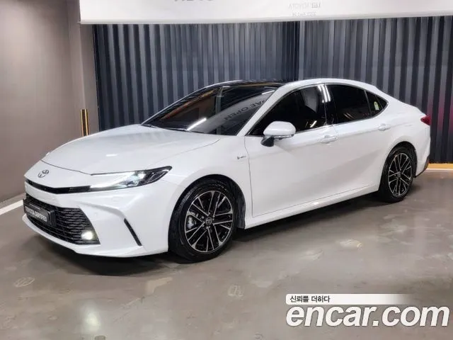 TOYOTA CAMRY 2025