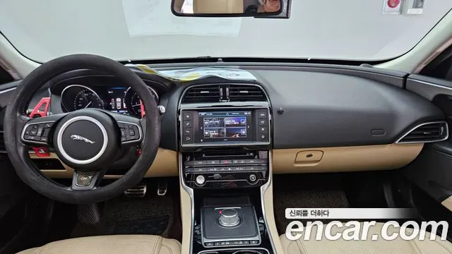 JAGUAR XE 2016 — 93 220 км, серый, Корея — под ключ — фото 7