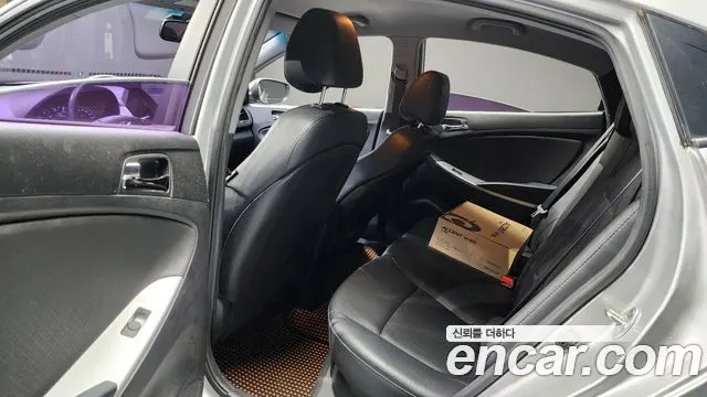 HYUNDAI ACCENT 2012 — 44 510 км, Корея — под ключ — фото 12