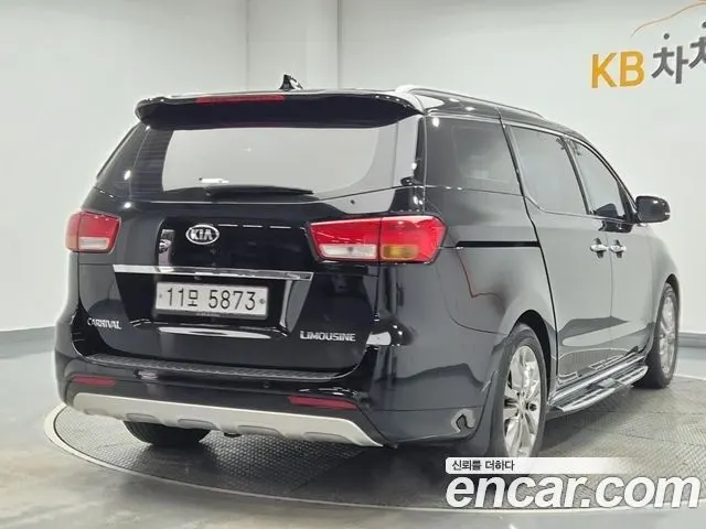 KIA CARNIVAL 2016 — 140 000 км, чёрный, Корея — под ключ — фото 3