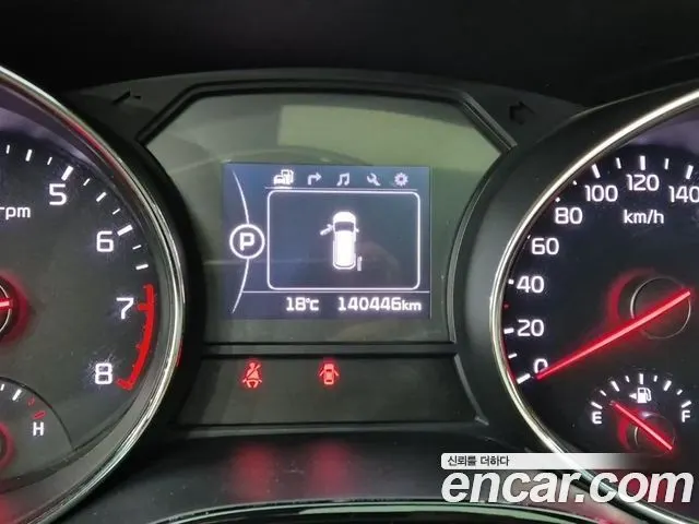 KIA CARNIVAL 2016 — 140 000 км, чёрный, Корея — под ключ — фото 6