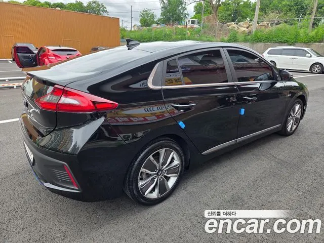 HYUNDAI IONIQ HYBRID 2016 — 138 294 км, чёрный, Корея — под ключ — фото 5