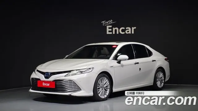 TOYOTA CAMRY XV70 2019