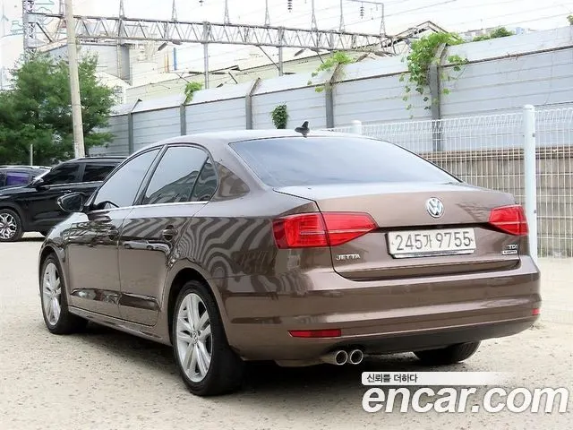 VOLKSWAGEN JETTA 2015 — 111 788 км, коричневый, Корея — под ключ — фото 3