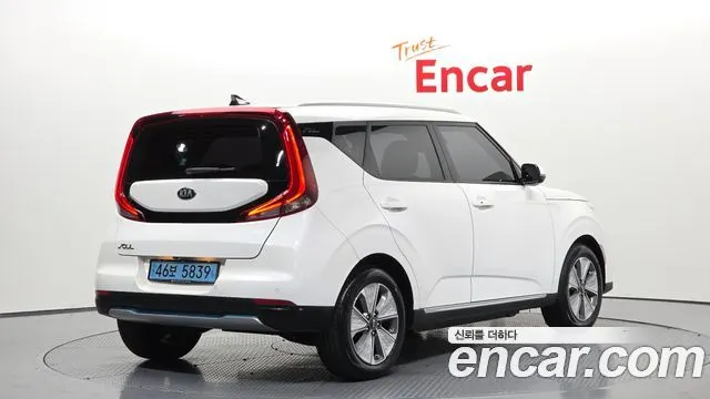 KIA SOUL BOOSTER 2019 — 107 829 км, белый, Корея — под ключ — фото 2