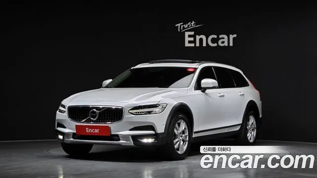 VOLVO V90 CROSS COUNTRY 2017