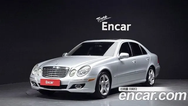 MERCEDES-BENZ E-CLASS W211 2009 — 98 236 км, серебристый, Корея — под ключ — фото 1