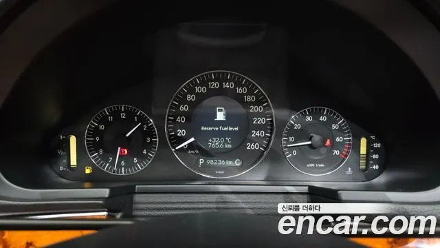 MERCEDES-BENZ E-CLASS W211 2009 — 98 236 км, серебристый, Корея — под ключ — фото 8
