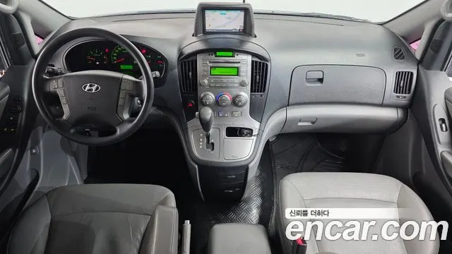 HYUNDAI GRAND STAREX 2014 — 103 268 км, серебристо-серый, Корея — под ключ — фото 7