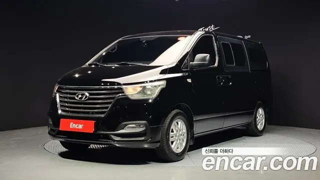 HYUNDAI GRAND STAREX 2019 — 53 426 км, чёрный, Корея — под ключ — фото 1