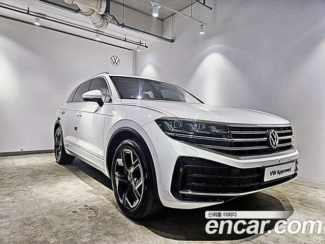 VOLKSWAGEN TOUAREG 2024
