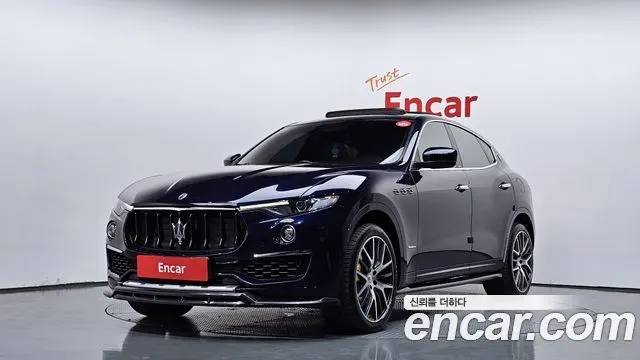 MASERATI LEVANTE 2019 — 53 557 км, синий, Корея — под ключ — фото 1