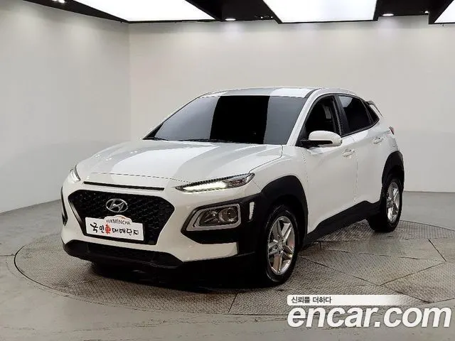 HYUNDAI KONA 2018 — 204 639 км, белый, Корея — под ключ — фото 1