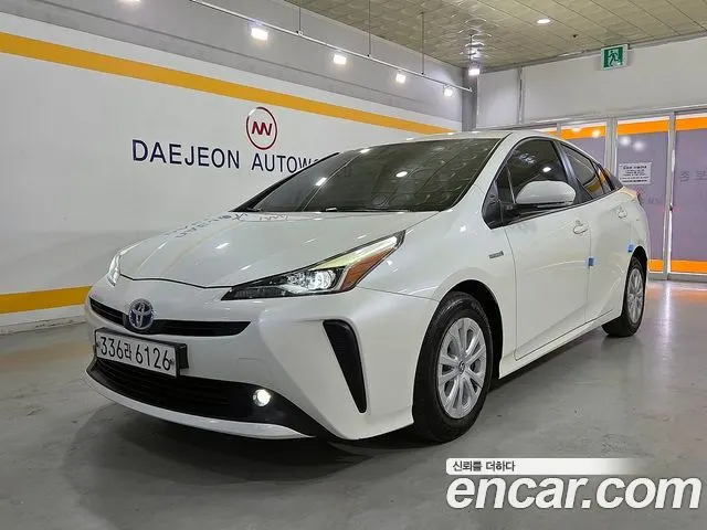TOYOTA PRIUS 2019