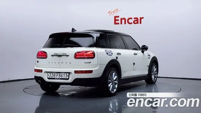 MINI COOPER CLUBMAN 2023 — 22 701 км, белый-перламутр, Корея — под ключ — фото 2