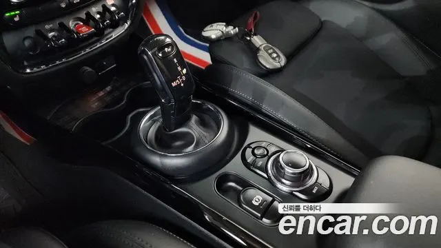 MINI COOPER CLUBMAN 2023 — 22 701 км, белый-перламутр, Корея — под ключ — фото 9