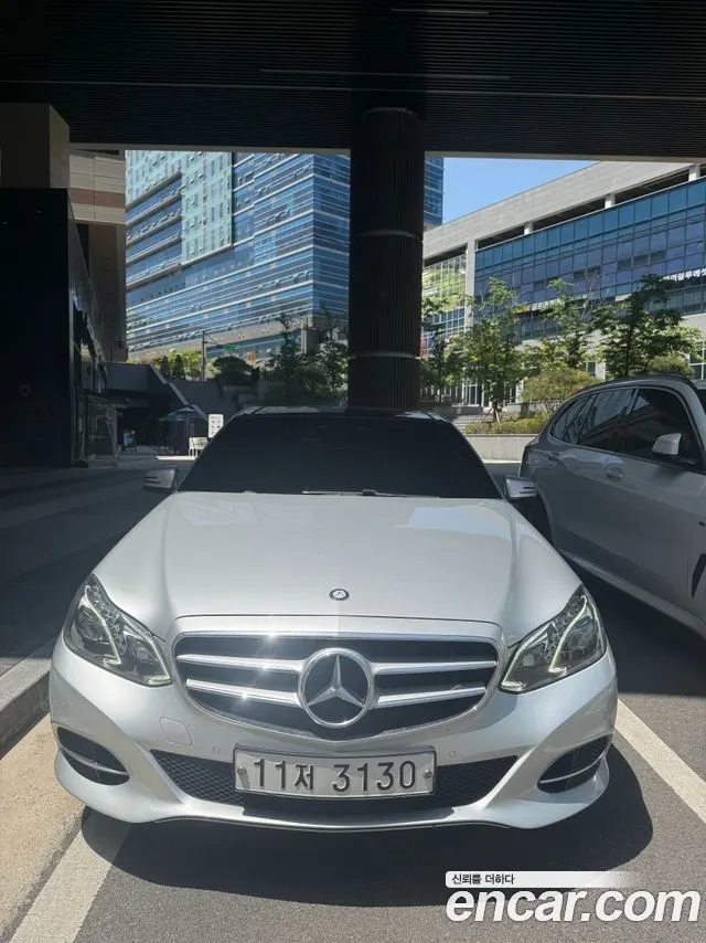 MERCEDES-BENZ E-CLASS W212 2015 — 80 500 км, серебристый, Корея — под ключ — фото 3