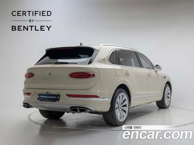 BENTLEY BENTAYGA 2025 — 4 698 км, белый-перламутр, Корея — под ключ — фото 4