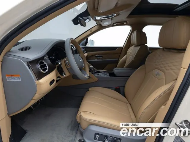 BENTLEY BENTAYGA 2025 — 4 698 км, белый-перламутр, Корея — под ключ — фото 10