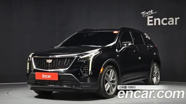 CADILLAC XT4 2021 — 20 048 км, чёрный, Корея — под ключ — фото 1