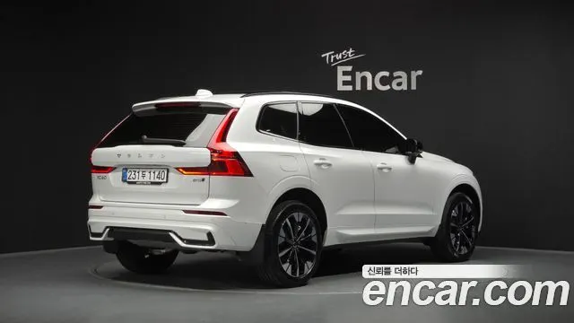 VOLVO XC60 2026