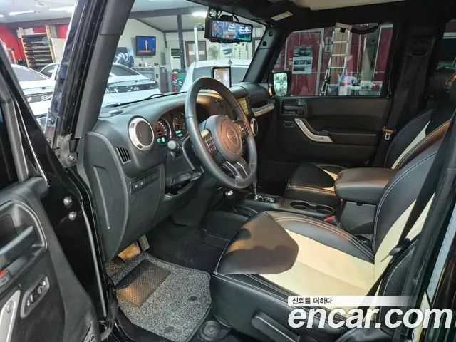 JEEP WRANGLER 2017 — 79 300 км, чёрный, Корея — под ключ — фото 9