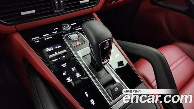 PORSCHE CAYENNE 2020 — 82 021 км, серебристо-серый, Корея — под ключ — фото 9