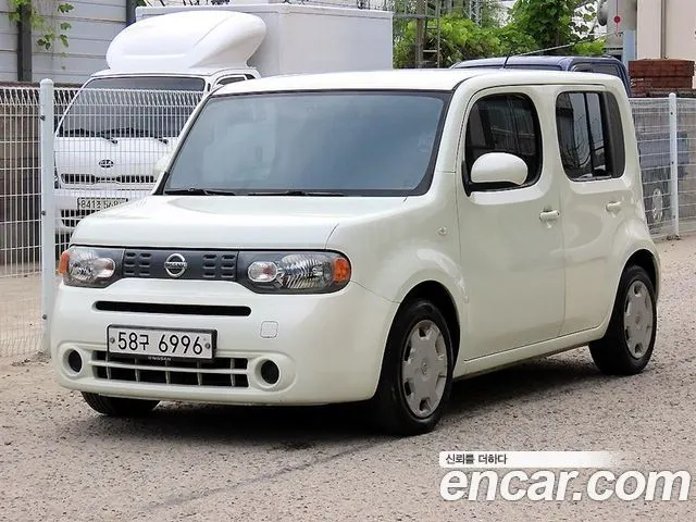 NISSAN CUBE 2011