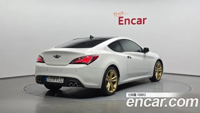 HYUNDAI GENESIS COUPE 2010 — 191 144 км, белый, Корея — под ключ — фото 2