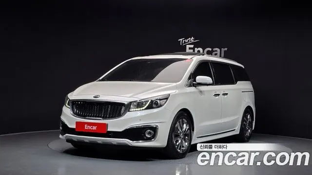 KIA CARNIVAL 2017 — 114 610 км, белый, Корея — под ключ — фото 1