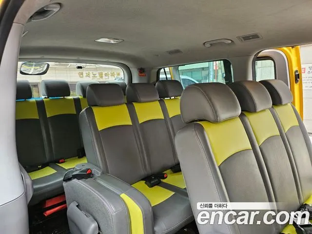 HYUNDAI GRAND STAREX 2019 — 140 000 км, жёлтый, Корея — под ключ — фото 6