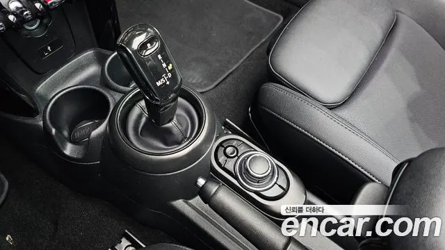 MINI COOPER CONVERTIBLE 2024 — 59 042 км, светло-золотистый, Корея — под ключ — фото 9