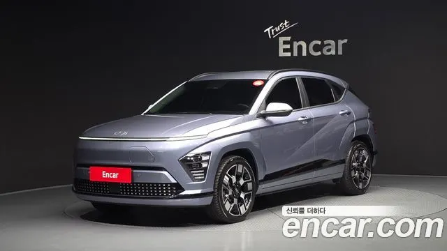 HYUNDAI KONA ELECTRIC 2023 — 52 139 км, светло-серебристый, Корея — под ключ — фото 12