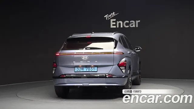 HYUNDAI KONA ELECTRIC 2023 — 52 139 км, светло-серебристый, Корея — под ключ — фото 4