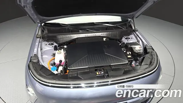HYUNDAI KONA ELECTRIC 2023 — 52 139 км, светло-серебристый, Корея — под ключ — фото 6