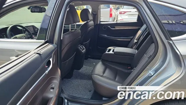 HYUNDAI GRANDEUR 2019 — 65 501 км, серебристо-серый, Корея — под ключ — фото 11