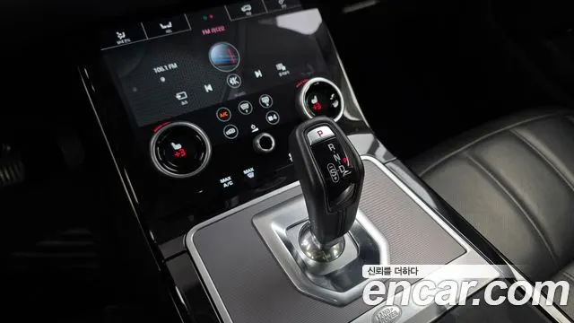 LAND ROVER RANGE ROVER EVOQUE 2020 — 44 304 км, серебристо-серый, Корея — под ключ — фото 9