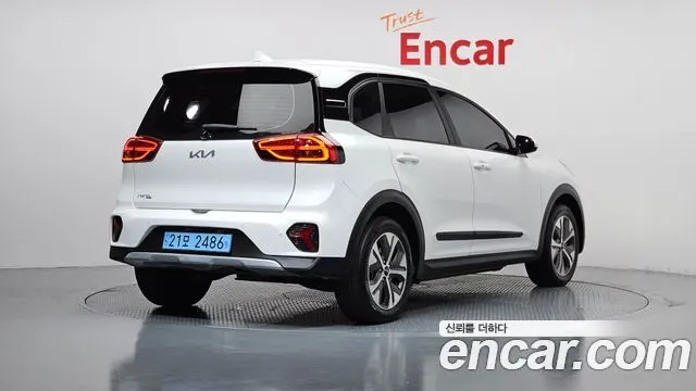 KIA NIRO PLUS 2024 — 113 365 км, белый, Корея — под ключ — фото 2