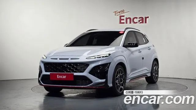 HYUNDAI KONA 2023 — 25 560 км, светло-серебристый, Корея — под ключ — фото 11