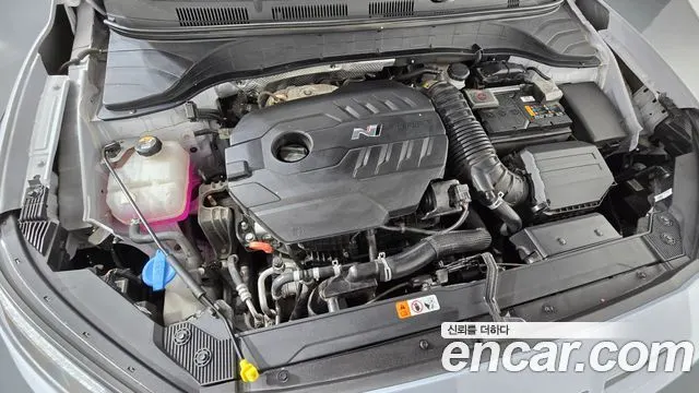 HYUNDAI KONA 2023 — 25 560 км, светло-серебристый, Корея — под ключ — фото 6