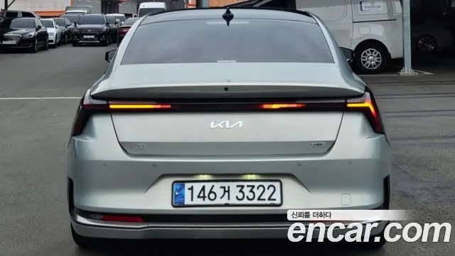 KIA K8 HYBRID 2025 — 22 843 км, светло-серебристый, Корея — под ключ — фото 4