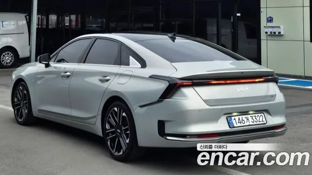 KIA K8 HYBRID 2025 — 22 843 км, светло-серебристый, Корея — под ключ — фото 6