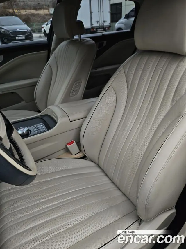 KIA K8 HYBRID 2025 — 22 843 км, светло-серебристый, Корея — под ключ — фото 10
